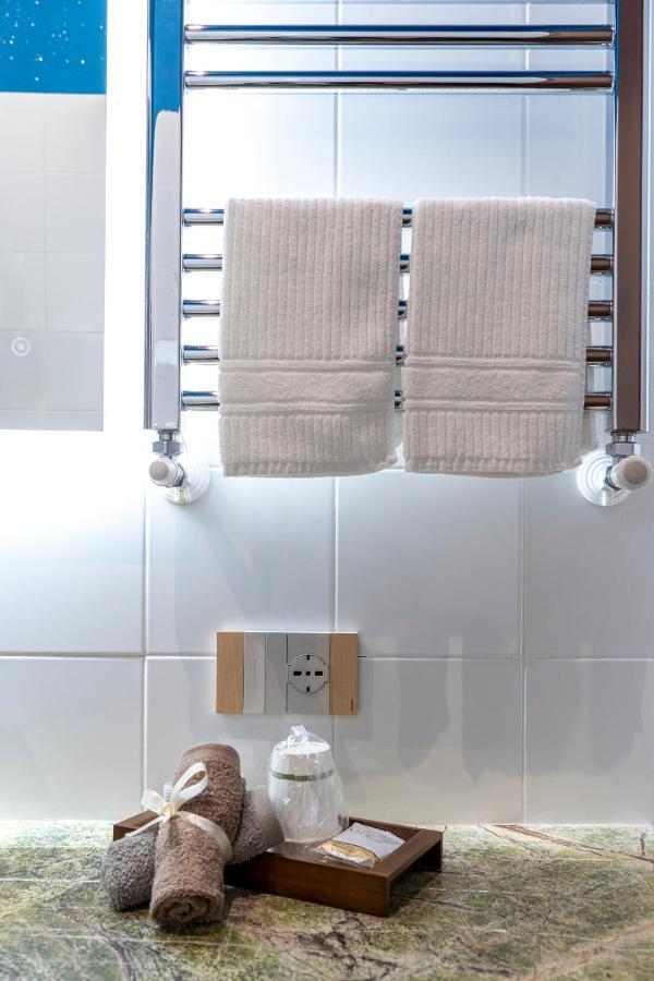Varese Suites Eksteriør billede