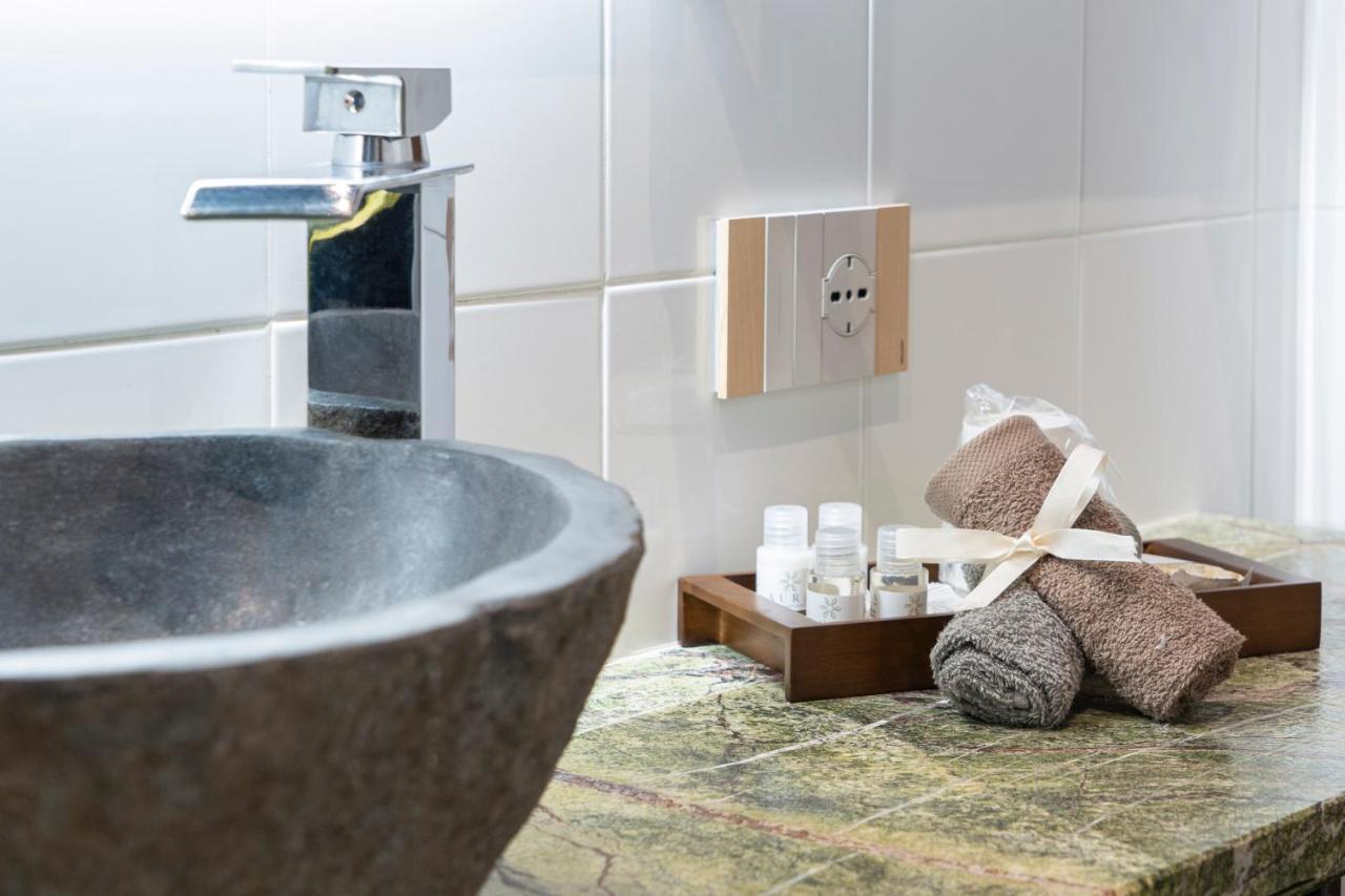 Varese Suites Eksteriør billede