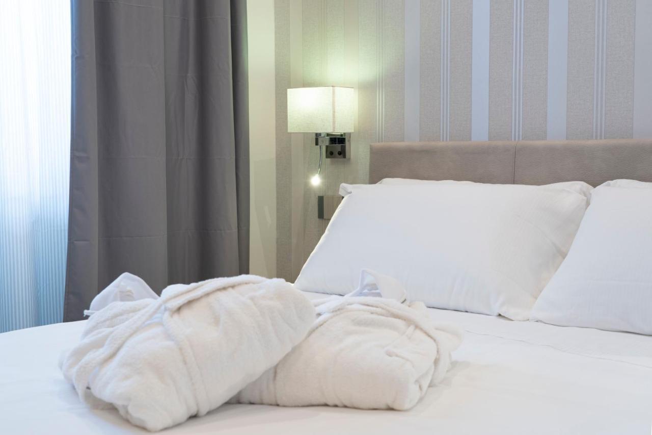 Varese Suites Eksteriør billede