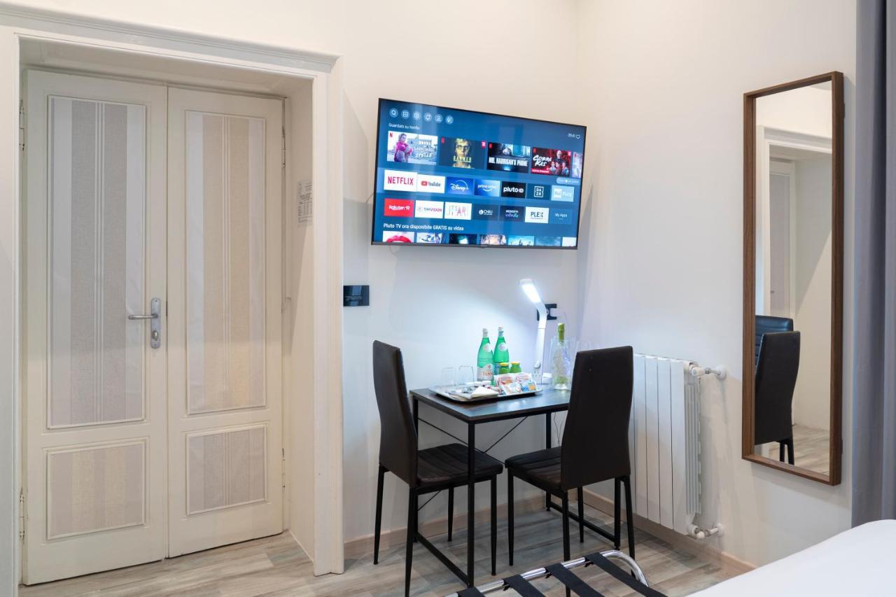 Varese Suites Eksteriør billede