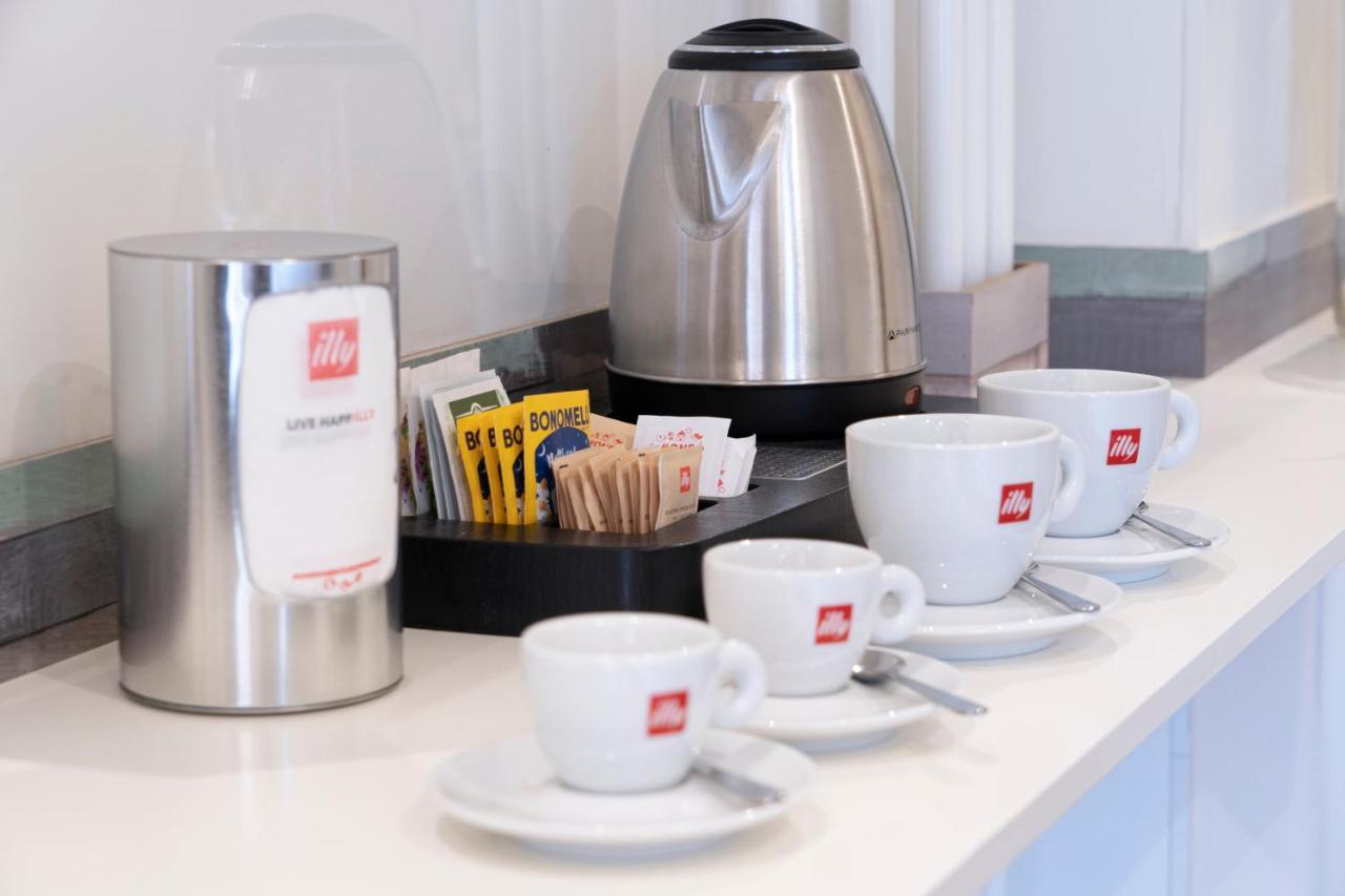 Varese Suites Eksteriør billede